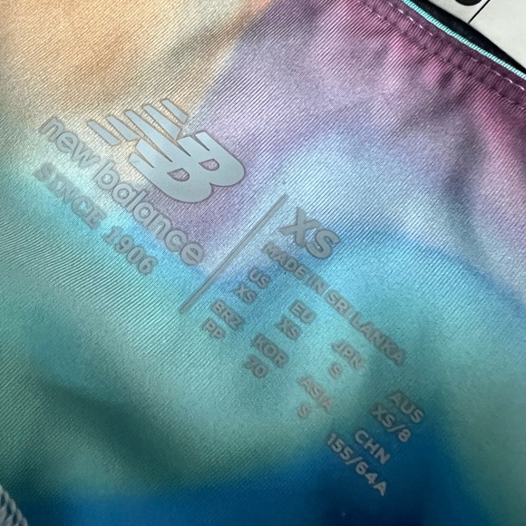 AMAZING NEW BALANCE WORKOUT PANTS (like new) - Picture 8 of 10